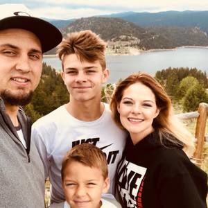 Meet your Posher, Crystal